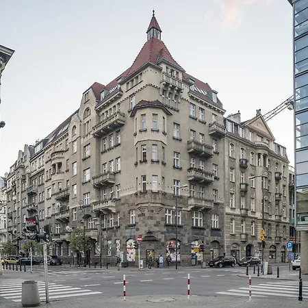 Autor 4* Varšava