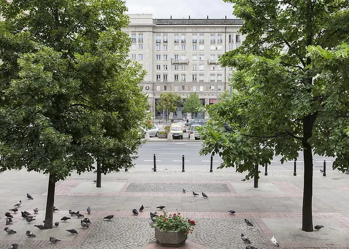 Autor Nocleg ze śniadaniem 4*