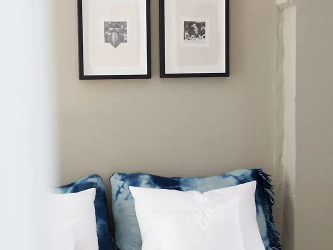 Autor Nocleg ze śniadaniem 4*