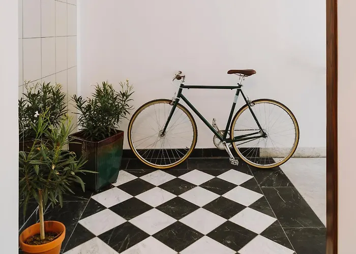 Nocleg ze śniadaniem Autor